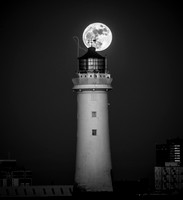 lighthousemoon1